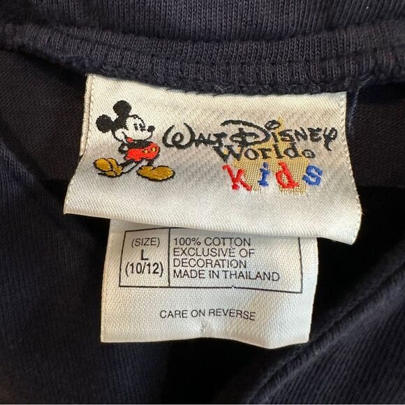 Disney | Navy Tigger Disney world Button Down Shirt with White Accents V-Neck - Picture 5 of 7